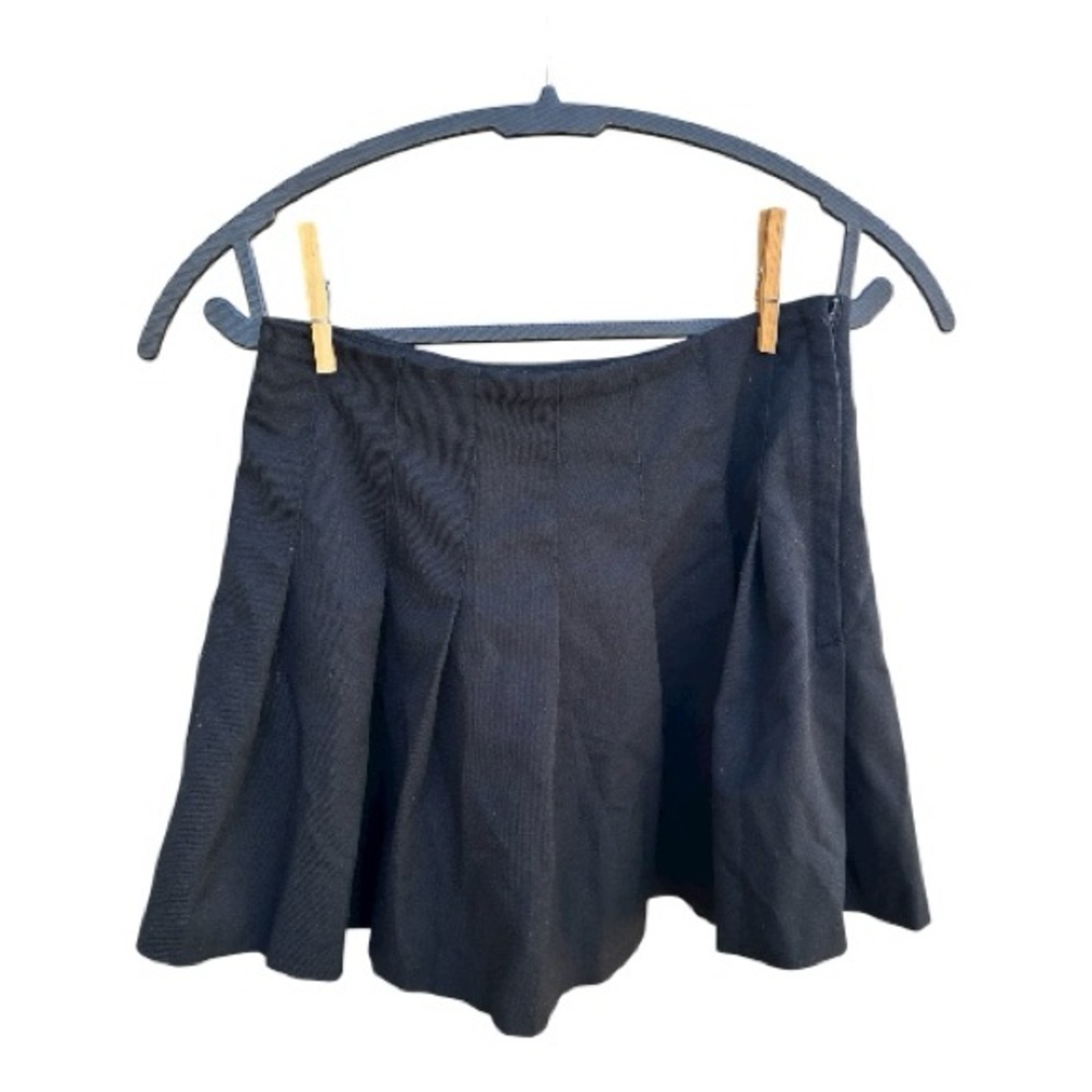 Divided H&M Preppy School Girl Pleated Black Mini Skirt Sz 2 - Picture 3 of 6